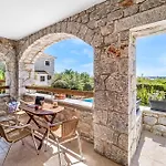 Meli Villa