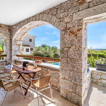 Meli Villa